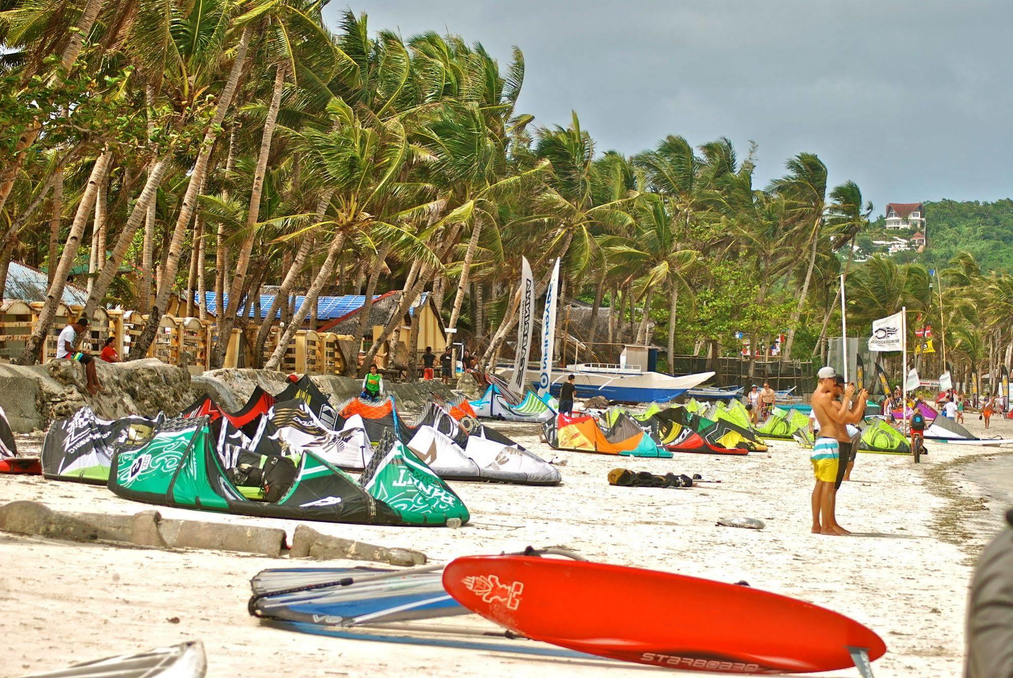 Rieseling Boracay Beach Resort Balabag  Exterior photo